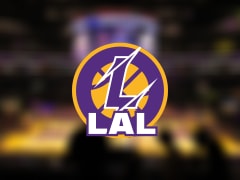 湖人伤病报告：詹姆斯因脚受伤出战成疑(2025年12月01日)