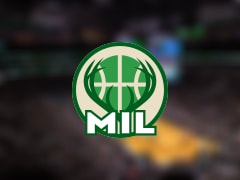 雄鹿伤病报告：阿德托昆博因大腿受伤出战成疑(2025年12月02日)