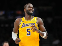 第四节比赛伤退！湖人主帅：艾顿的精神状态良好，这是目前可提供的最新信息