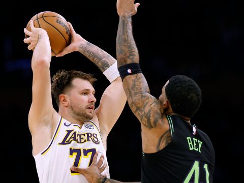 鹈鹕vs湖人精华回放 东契奇里夫斯双双30+湖人豪取7连胜