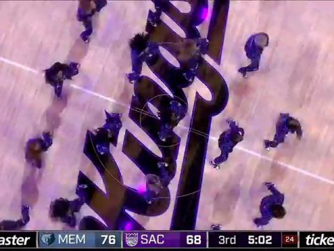 灰熊vs国王第3节英文原声回放