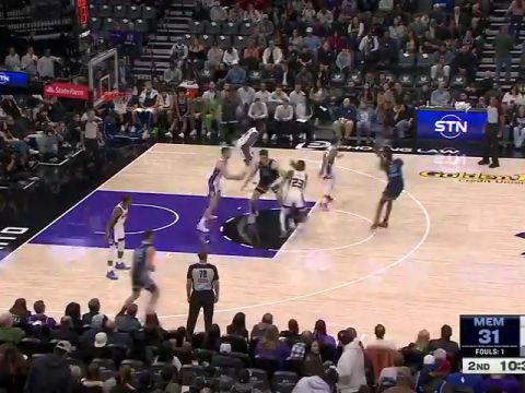 灰熊vs国王第2节英文原声回放