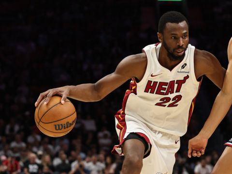 维金斯vs快船集锦 22分9板追身三分终结悬念