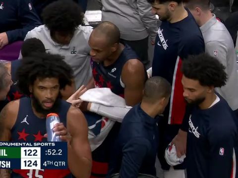 NBA常规赛：雄鹿vs奇才第4节英文原声回放