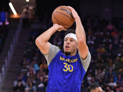 塞斯·库里迎来勇士生涯首秀！登场17分54秒得到14分2板2助1断