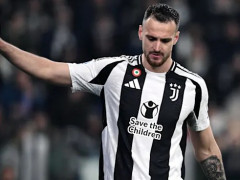 记者：加蒂受到了膝盖扭伤，明天将接受球队的进一步检查