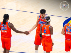 NBA回放全场录像高清：常规赛雷霆vs勇士（12月3日）巴特勒伤退