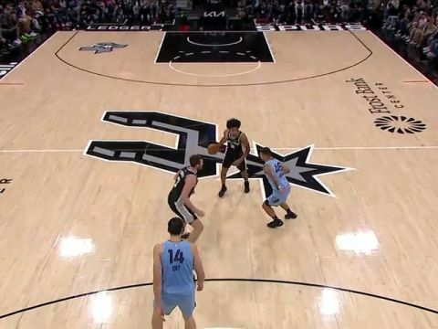 NBA常规赛：灰熊vs马刺第2节英文原声回放