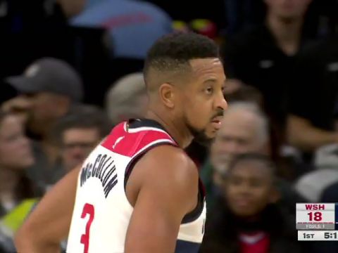 NBA常规赛：奇才vs费城76人第1节英文原声回放