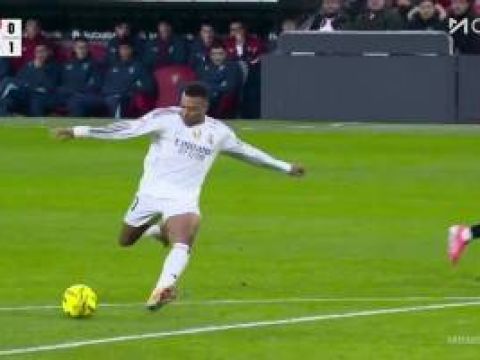 [进球视频]超强个人能力！阿诺德精准长传，姆巴佩长途奔袭一条龙破门！