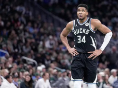 美记：雄鹿内部人员表示字母哥并未提交正式的交易申请