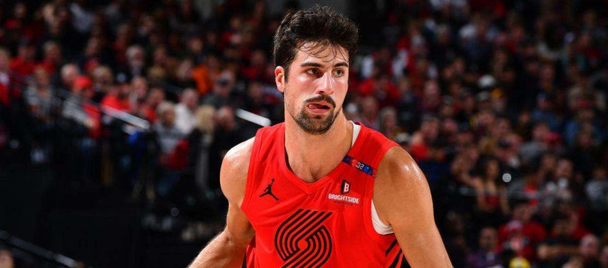 10数据新高！他2年时间熬成老大 开拓者捡宝可重建