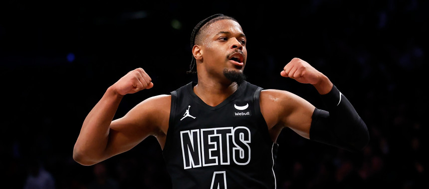 他曾与东契奇争老大隔扣詹姆斯！今成临时工 8年换6队沦为边角料