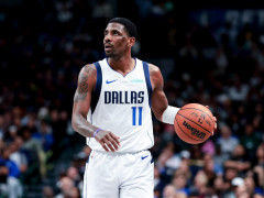 美记：欧文与独行侠都有意继续合作关系，但是如果球队战绩持续走低彻底开启重建的可能性依旧存在