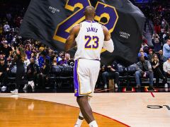 238秒连拿决胜10分！詹皇还剩22天41岁 雷迪克：他不需要额外鼓励