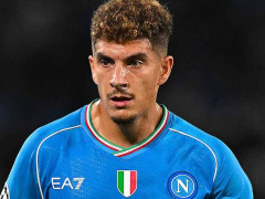 埃尔马斯：和麦克托米奈一起踢球很愉快，他负责进攻而我是防守