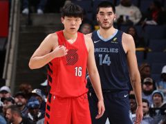 杨瀚森首次首发4+5+2+5犯秀暴扣 开拓者惨负7人上双灰熊