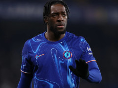 迪萨西本赛季被球队主帅弃用，计划在冬窗离开球队，被推荐给两家意甲俱乐部