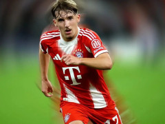 逐步成长！卡尔曾在拜仁U17队伍18场比赛贡献27球11助