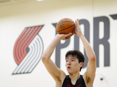 开拓者官方：杨瀚森因为面部挫伤将会缺席今日对阵鹈鹕的比赛