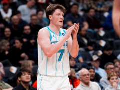 轰33+5三分创七纪录！克努佩尔才是新秀之王？4点压弗拉格明显被小觑