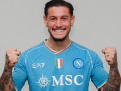 斯基拉：那不勒斯边后卫球员马佐基很有可能在即将到来的冬窗离队