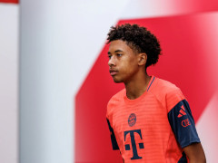 拜仁正与队内16岁后卫卡西亚诺·基亚拉进行续约工作