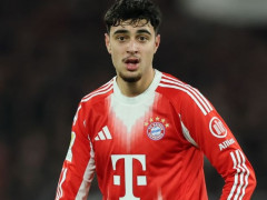 罗马诺：拜仁签下年仅17岁的厄瓜多尔中卫球员维吉利奥·奥拉亚