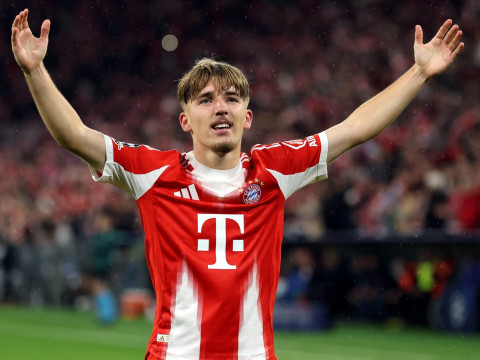 记者：拜仁计划给卡尔涨薪和球员进行续约