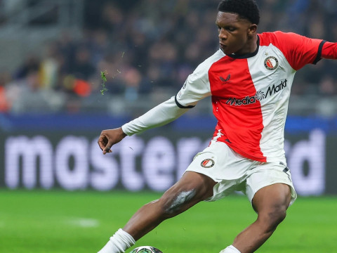 记者：拜仁计划在今年夏窗引进费耶诺德球队的边后卫球员吉瓦罗·雷德替代博伊