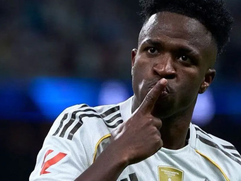 维尼修斯面对马竞至今的战绩为10胜5平3负，期间只打进了1粒进球