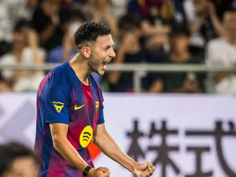 巴德吉首发出场1射2传，14场比赛2球4助状态在线