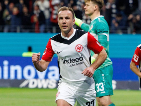 德天空：格策可能会和法兰克福续约，目前双方对于续约态度积极