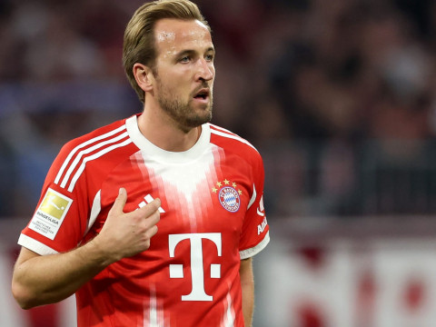 记者：拜仁已经就续约一事和凯恩进行交流