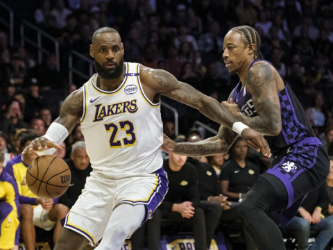 NBA常规赛湖人vs国王 双方首发阵容出炉！东契奇、詹姆斯 vs 威少、德罗赞