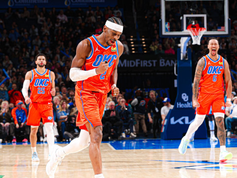 NBA高清直播在线直播：常规赛马刺vs雷霆（1月14日）亚历山大能否突破重围？