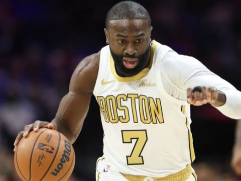 布朗公开批评裁判被罚3.5万美元！曾放话不在乎：想罚多少就罚多少