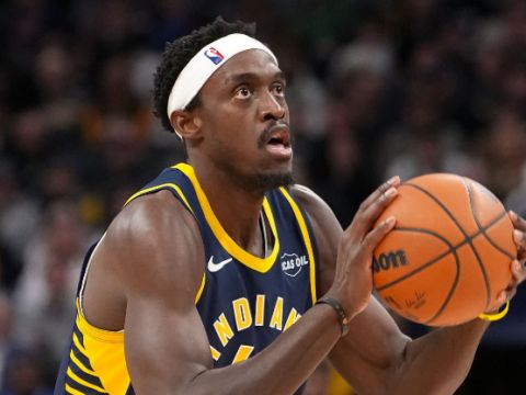 绿军输得太冤！NBA再现重大漏判：西卡抛投准绝杀前进攻犯规漏吹