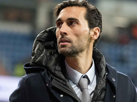 记者：皇马球员目前对球队新任主帅阿韦洛亚非常满意