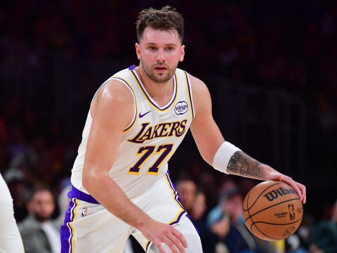 NBA常规赛湖人vs开拓者 湖人伤病报告出炉！艾顿、海斯出战成疑 东契奇缺席