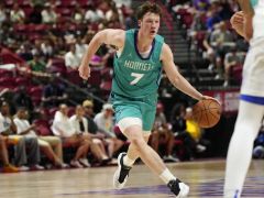 黄蜂队新秀康-克努佩尔位置打哪儿？答案：后卫