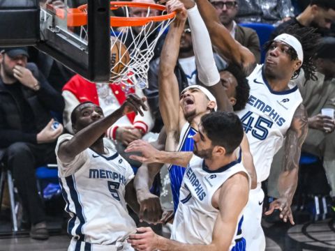 播放量8500万次！布莱克回应1v4世纪之扣：我大概看了20遍回放