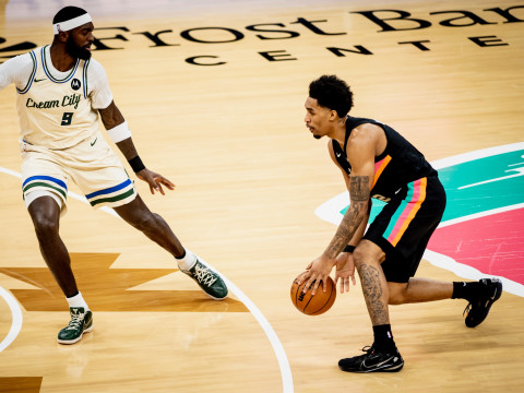 NBA常规赛-爵士vs马刺伤病名单（1月20日）马尔卡宁缺席