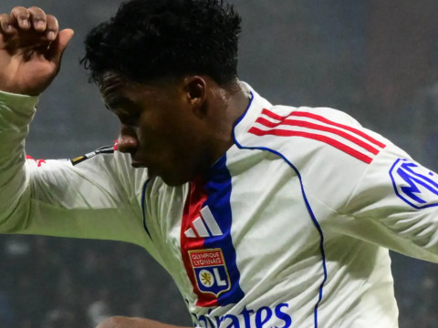 状态火热！恩德里克是目前本赛季法甲唯一一个单场完成8次成功过人的球员