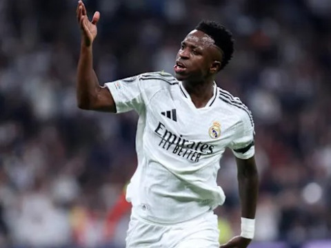 维尼修斯目前在欧冠的进球数量达到了30球追平卡卡，仅次于内马尔