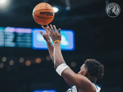 两战93+14三分全败！华子丢全明星先发陷泥沼？森林狼被火箭反超