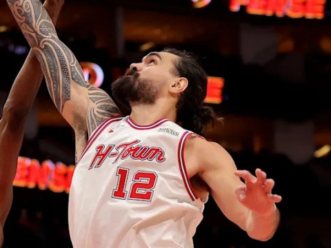 火箭主帅：亚当斯的伤势确诊为三级脚踝扭伤，短期内不会重返赛场