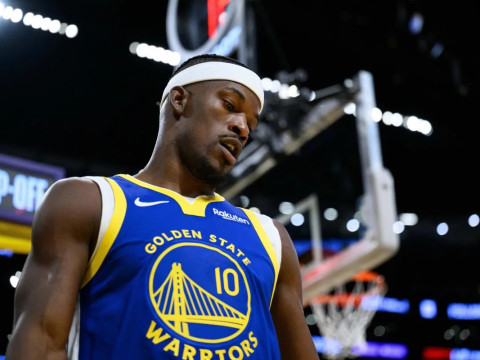 美记：巴特勒的合同太大很难被交易，并且与勇士总经理关系非常好