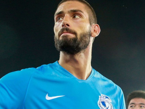 罗马诺：利雅得青年人32岁边锋球员卡拉斯科得到了罗马球队的关注，罗马计划租借引进球员