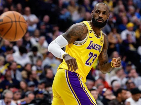 詹姆斯：如果我去聊交易截止日，去说球队需要做什么补强，那是对现有队友的不尊重